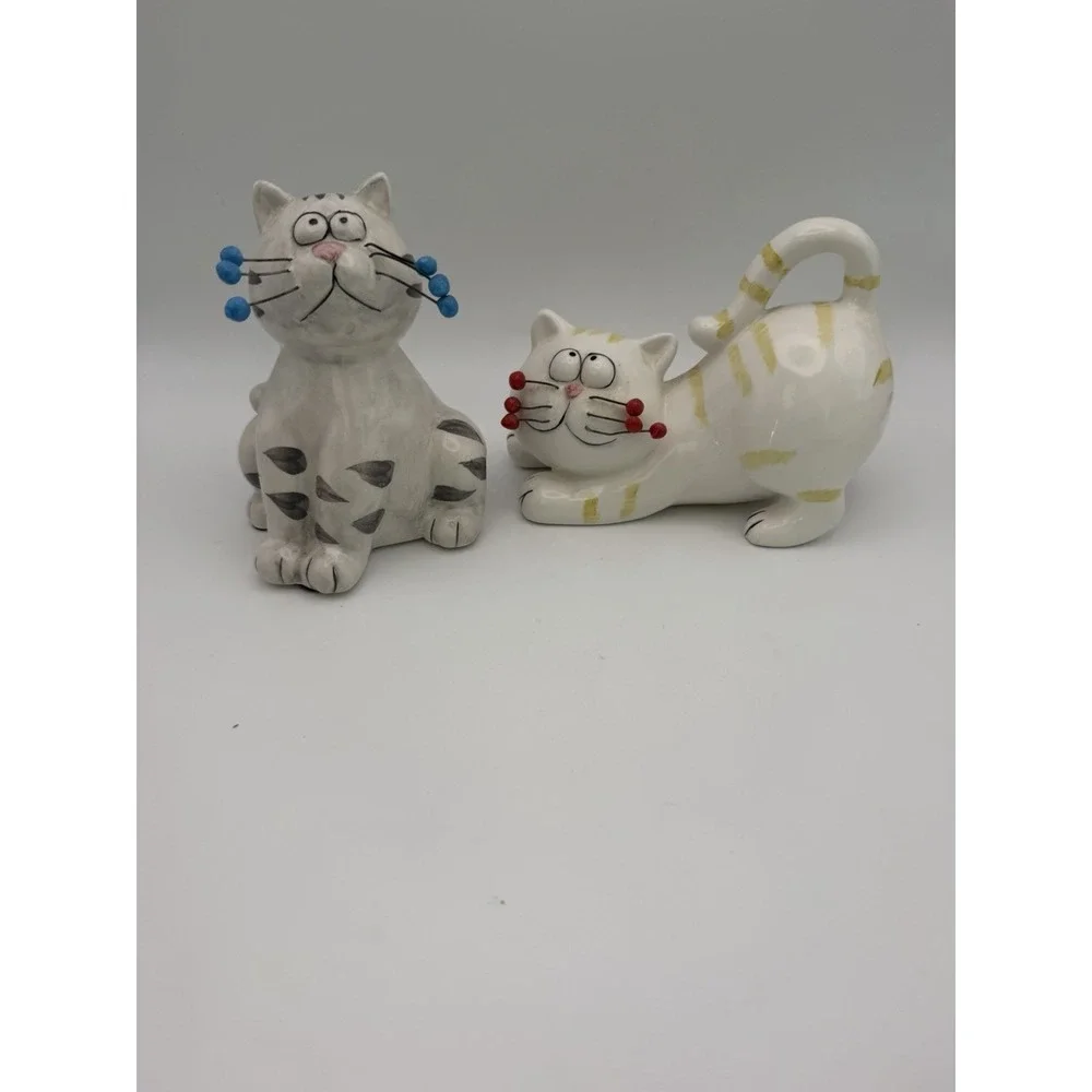 Nanucket Whimsical Ceramic Cat Figurines Pair Gray & Cream Beaded Whiskers 6